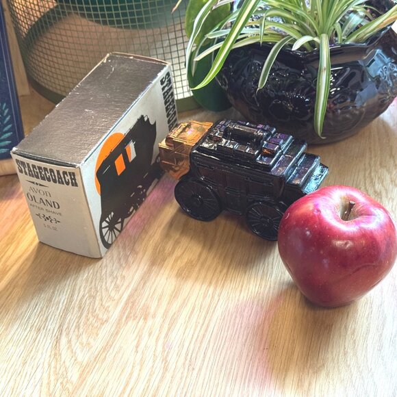 Avon Stagecoach Glass Bottle Decanter, Vintage Circa 1970s - Picture 2 of 15